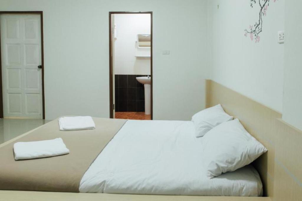 Cheaper Room Surat Thani Exterior foto