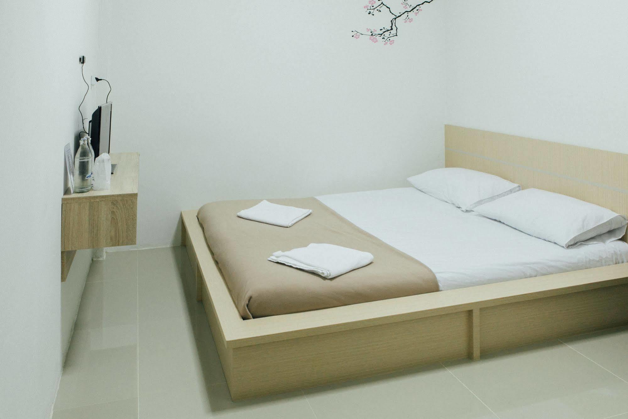 Cheaper Room Surat Thani Exterior foto